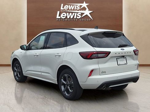 Used 2024 Ford Escape ST-Line w/ Tech Pack #1 AWD/4WD image 4