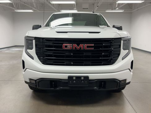 Used 2023 GMC Sierra 1500 Elevation image 4