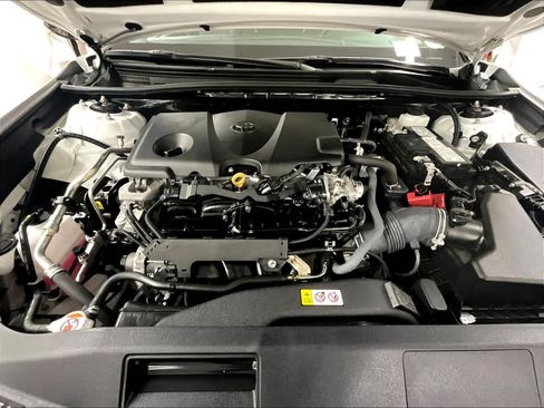 Used 2024 Toyota Camry SE image 28