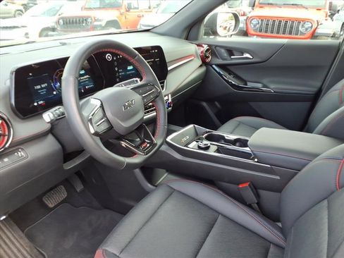 Used 2026 Chevrolet Equinox RS FWD image 7