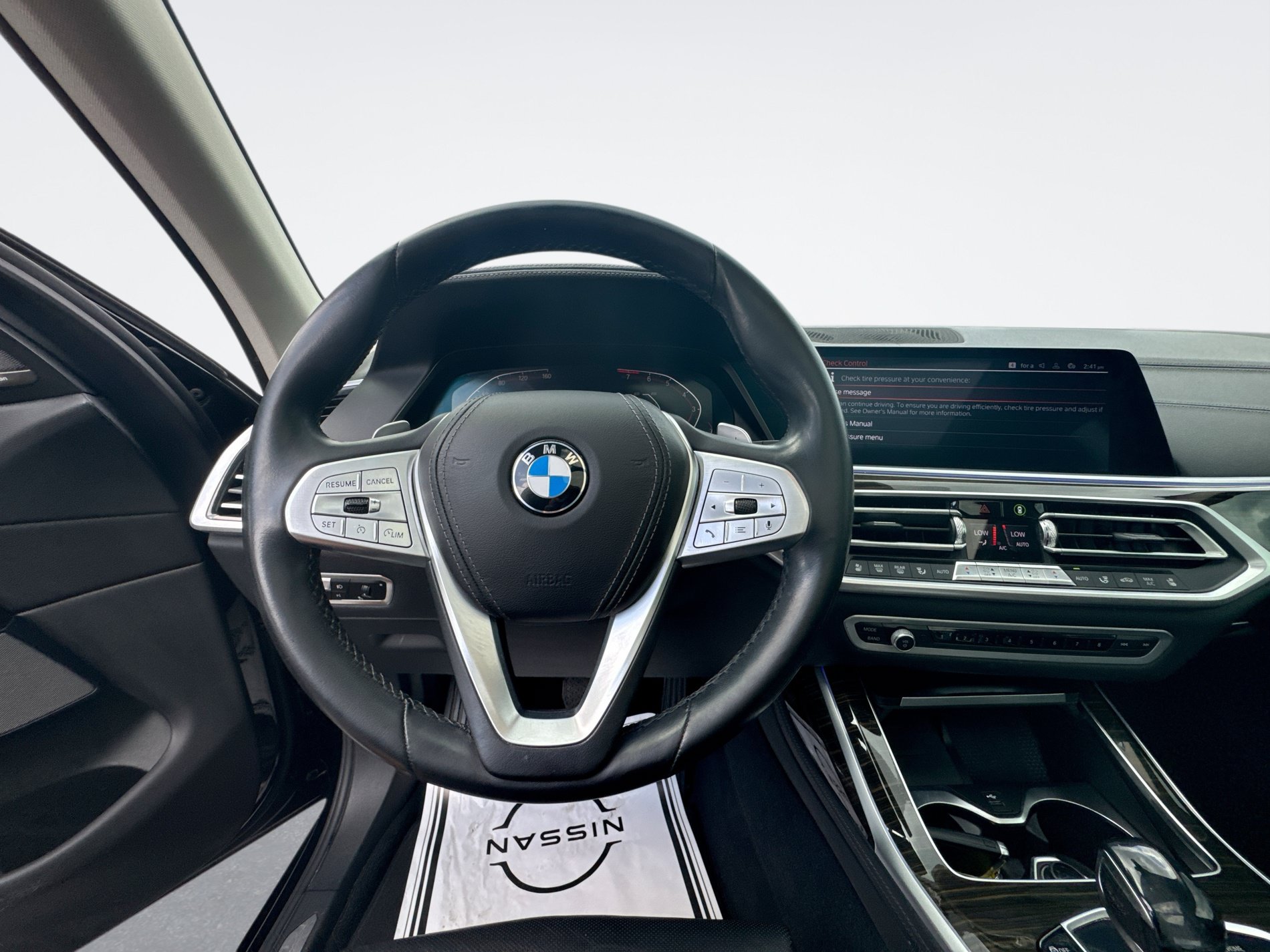 Used 2020 BMW X7 xDrive40i w/ Luxury Seating Package AWD/4WD image 16