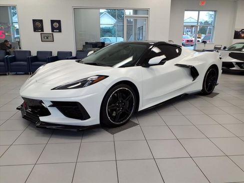 Used 2020 Chevrolet Corvette Stingray Premium Cpe w/ 3LT Preferred Equipment Group image 3