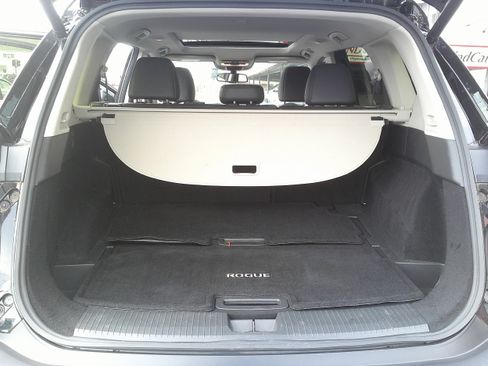 Used 2023 Nissan Rogue SL image 20