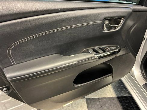 Used 2014 Toyota Avalon XLE Premium image 7