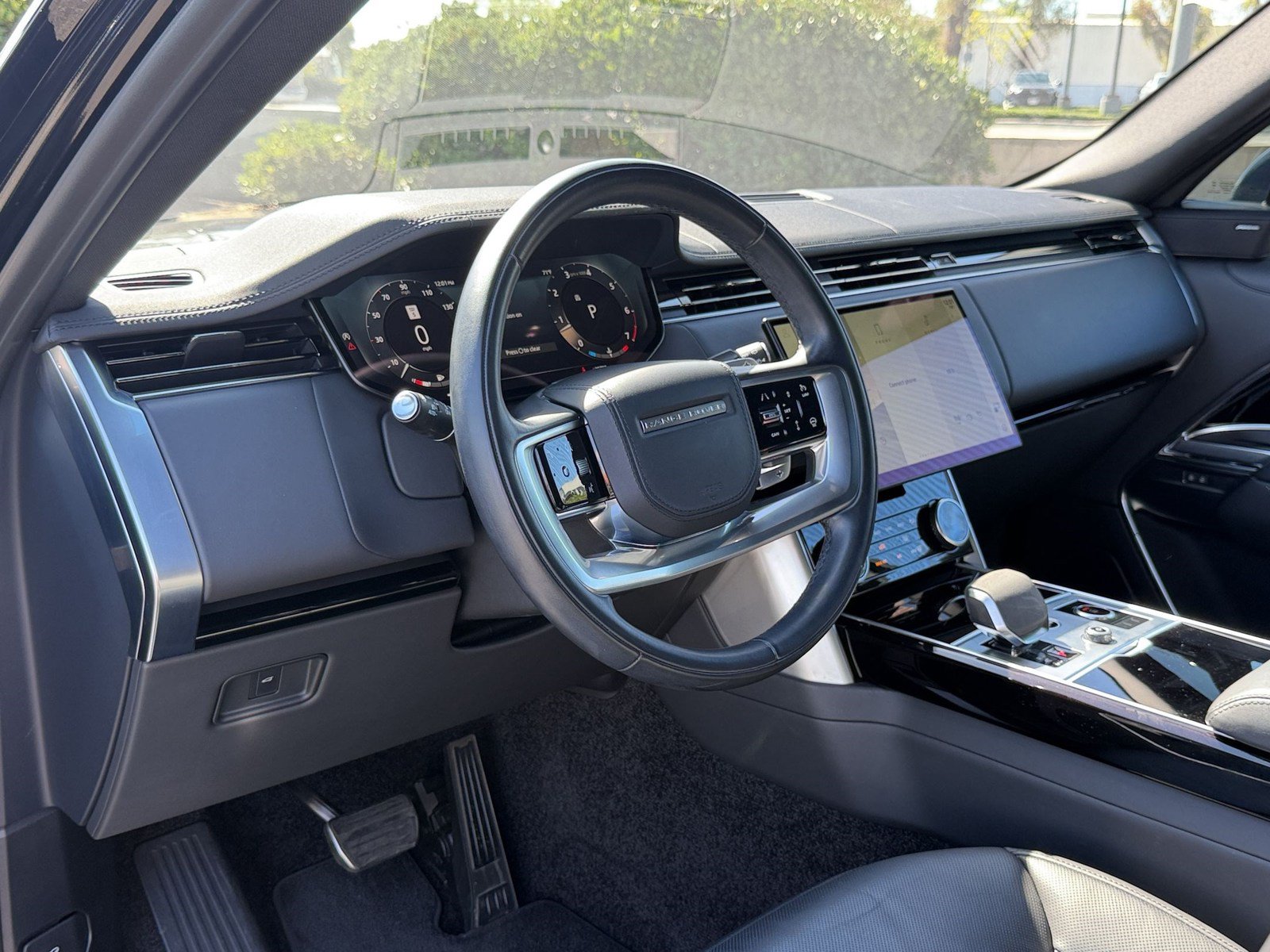 Used 2023 Land Rover Range Rover SE AWD/4WD image 4