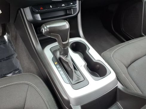 Used 2021 Chevrolet Colorado LT AWD/4WD image 19