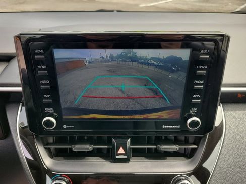 Used 2022 Toyota Corolla LE image 12