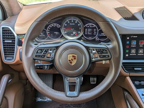 Certified 2023 Porsche Cayenne Turbo w/ Premium Package Plus AWD/4WD image 8