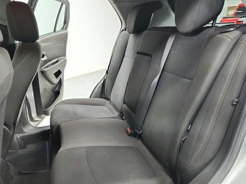 Used 2017 Chevrolet Trax LS AWD/4WD image 31