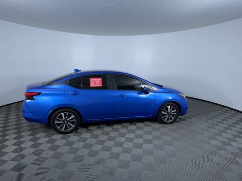 Used 2021 Nissan Versa SV FWD image 9