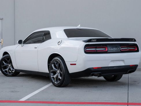Used 2018 Dodge Challenger SXT Plus image 5