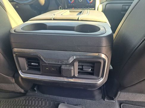 Used 2021 Chevrolet Silverado 1500 High Country image 21