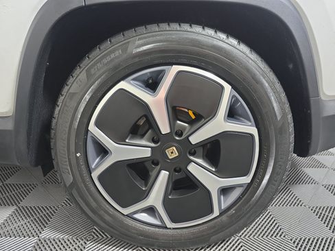 Used 2024 Rivian R1S Adventure AWD/4WD image 9