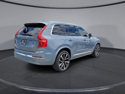 Used 2023 Volvo XC90 B6 Plus AWD/4WD image 31