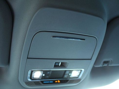 Used 2021 Ford F150 Lariat AWD/4WD image 32