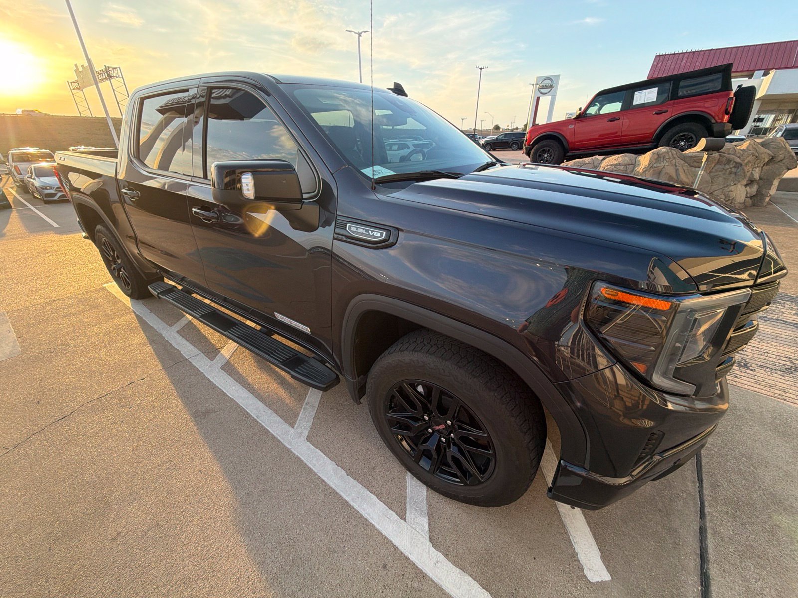 Used 2025 GMC Sierra 1500 Elevation w/ Elevation Premium Package AWD/4WD image 27