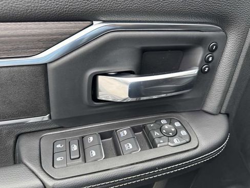 New 2026 RAM 3500 Laramie AWD/4WD image 22
