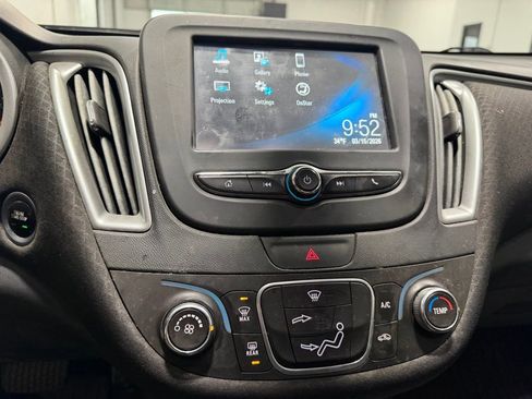 Used 2017 Chevrolet Malibu LS image 15