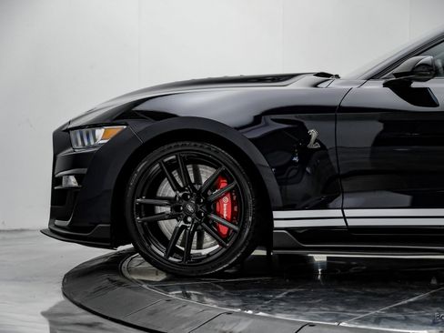 Used 2022 Ford Mustang Shelby GT500 w/ Technology Package image 6