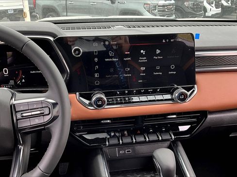 New 2025 GMC Canyon AT4 image 7