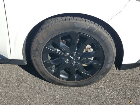 Used 2022 Kia Carnival SX Prestige image 44