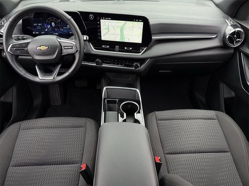 Certified 2025 Chevrolet Equinox LT image 10