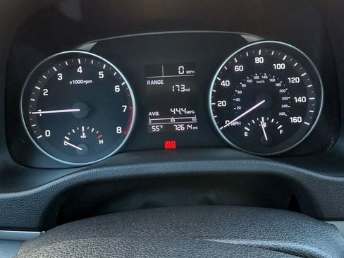 Used 2017 Hyundai Elantra SE w/ Cargo Package image 10