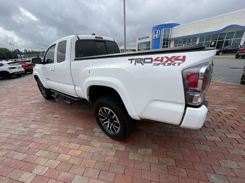 Used 2023 Toyota Tacoma TRD Sport w/ TRD Premium Sport Package AWD/4WD image 28