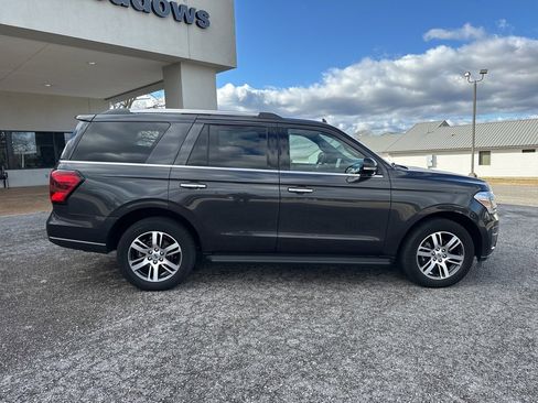 Used 2024 Ford Expedition Limited image 8