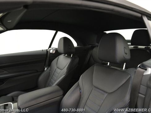 Used 2025 BMW M440i Convertible RWD image 11