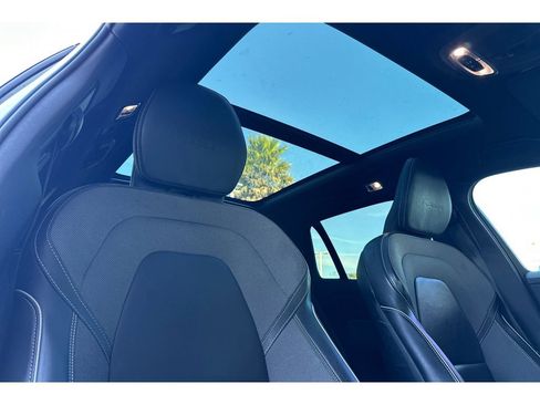 Used 2020 Volvo V60 T6 R-Design image 18