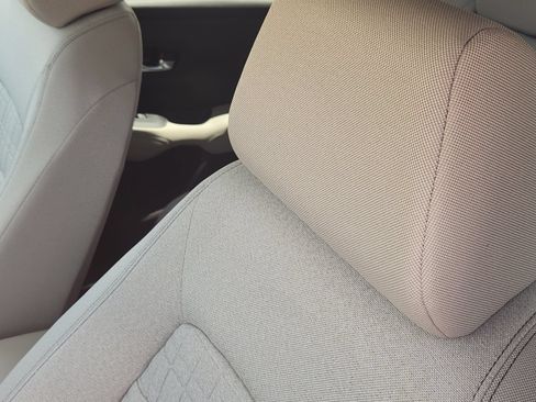 New 2027 Honda HR-V LX image 15