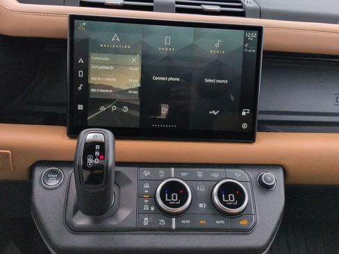 Certified 2024 Land Rover Defender 130 X-Dynamic SE AWD/4WD image 30