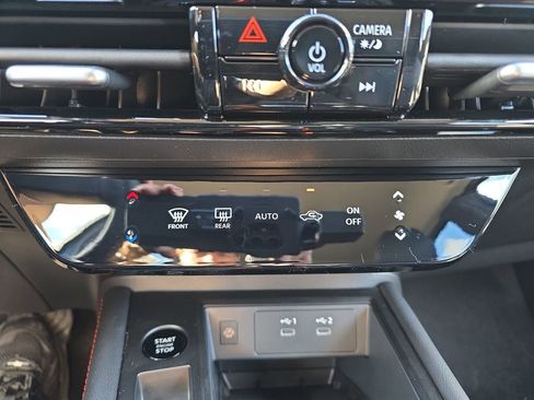 New 2026 Nissan Kicks SR image 26