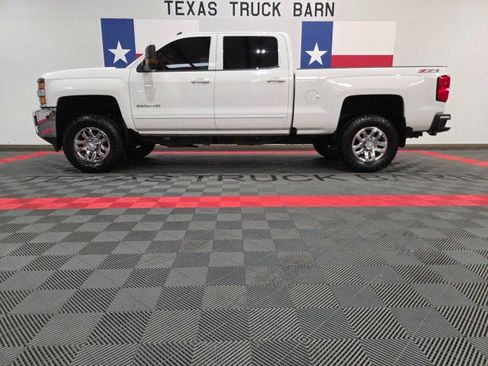 Used 2016 Chevrolet Silverado 2500 LT w/ LT Convenience Package image 1