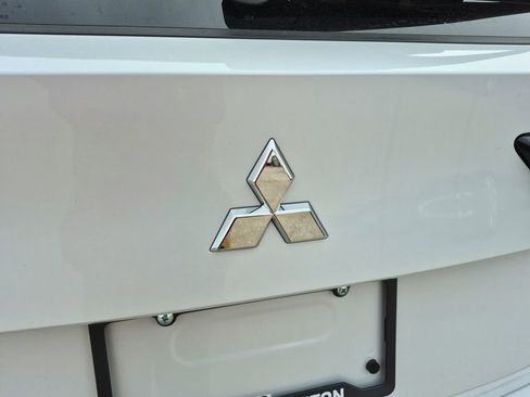 New 2026 Mitsubishi Outlander SE AWD/4WD image 12