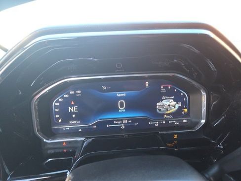 Used 2024 Chevrolet Silverado 2500 LT w/ Convenience Package image 13