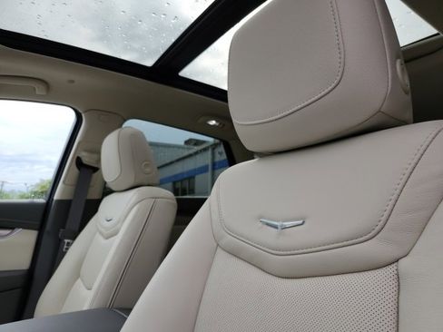 New 2025 Cadillac XT5 Premium Luxury w/ Technology Package image 14