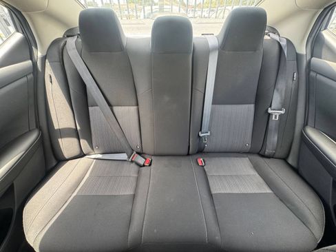 Used 2025 Nissan Sentra SV FWD image 32