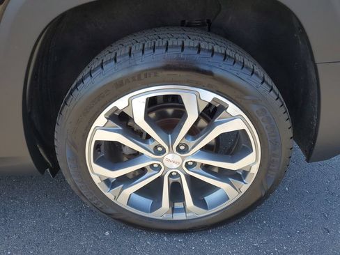 Used 2019 GMC Terrain SLT w/ Preferred Package AWD/4WD image 36