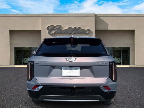 New 2026 Cadillac Optiq Luxury 1 image 4