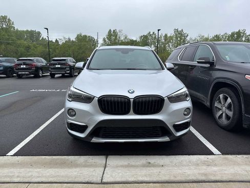 Used 2018 BMW X1 xDrive28i w/ Convenience Package AWD/4WD image 2