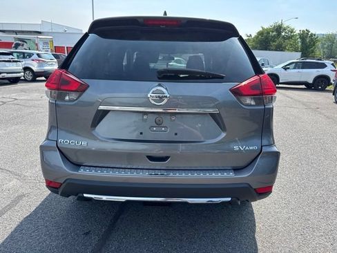 Used 2017 Nissan Rogue SV AWD/4WD image 6