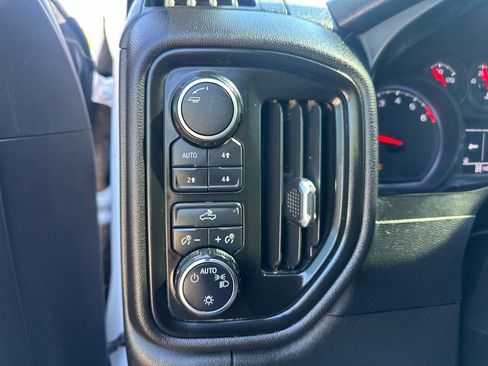 Used 2022 Chevrolet Silverado 1500 W/T w/ WT Value Package AWD/4WD image 16