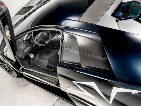 Used 2010 Lamborghini Murcielago LP 670-4 SV image 23