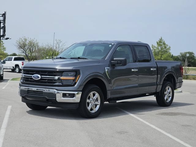 Used 2025 Ford F150 XLT w/ Equipment Group 301A Standard AWD/4WD image 3