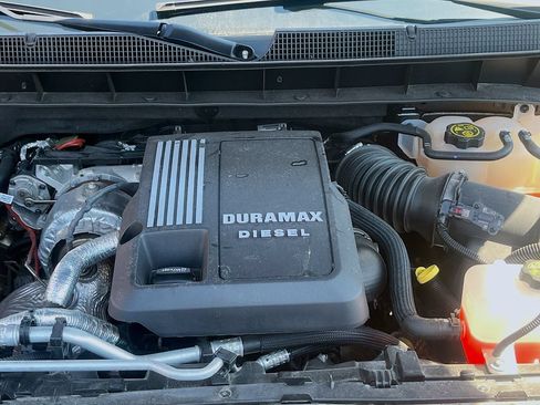 Used 2023 Chevrolet Silverado 1500 LTZ w/ Technology Package AWD/4WD image 26