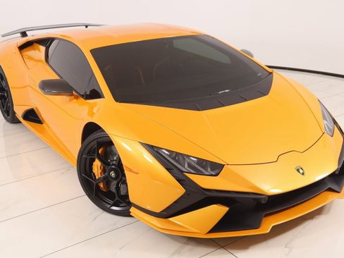 Used 2023 Lamborghini Huracan Tecnica image 23
