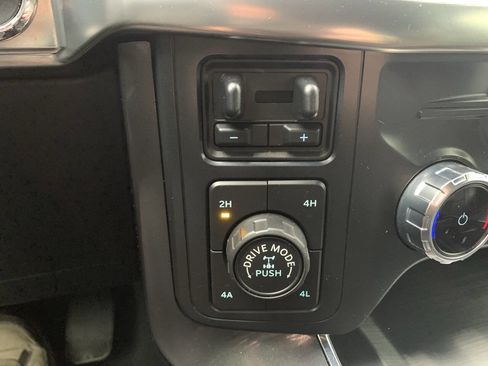 Used 2022 Ford F150 Lariat w/ Equipment Group 502A High image 28