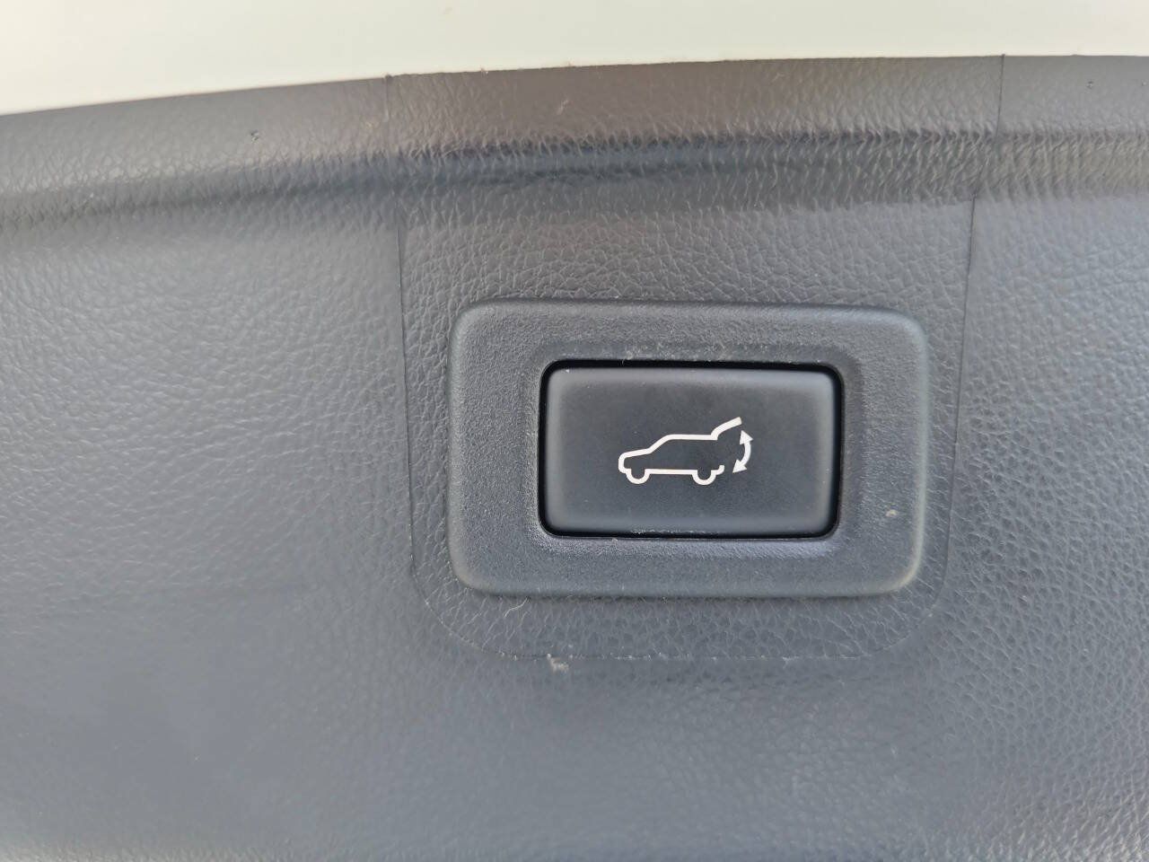 Used 2018 Subaru Outback 2.5i Premium AWD/4WD image 23